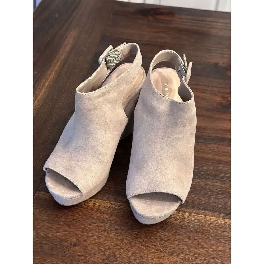 Madden Girl blush peep toe wedge